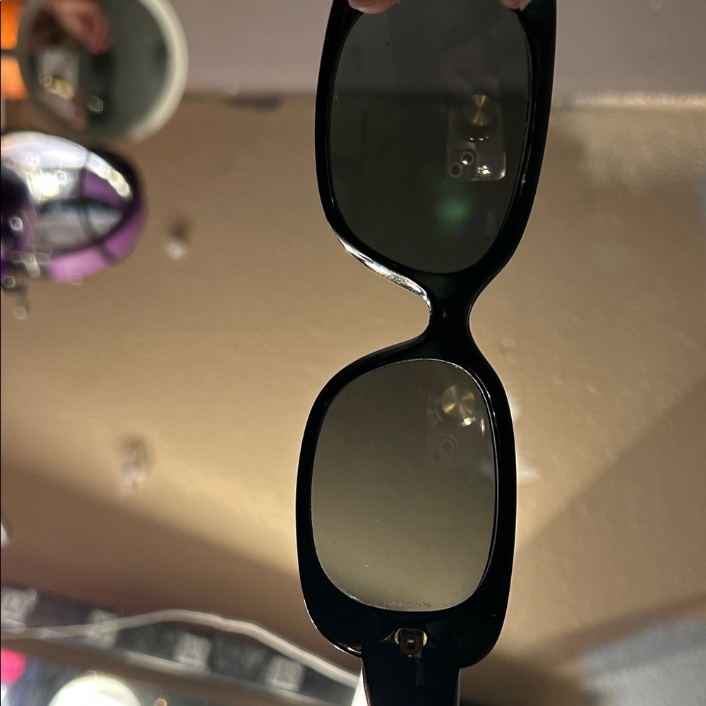 CHANEL Black Sunglasses Vintage sunglasses w/ rhinestones - Picture 4 of 8